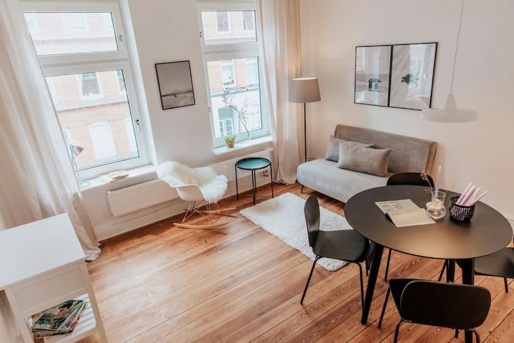 Altbautraum! 2 Zimmer Mit 24H Check-In Kiel Exteriör bild